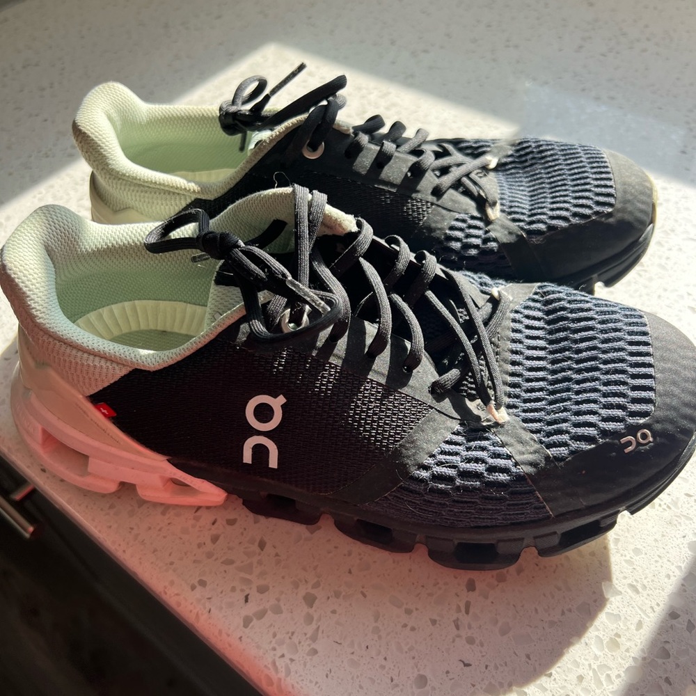 Onn Cloud shoes